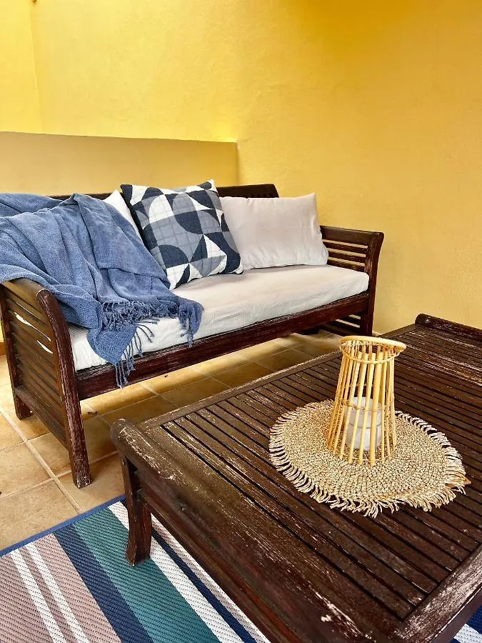 Magnolia Apartment أذيخي