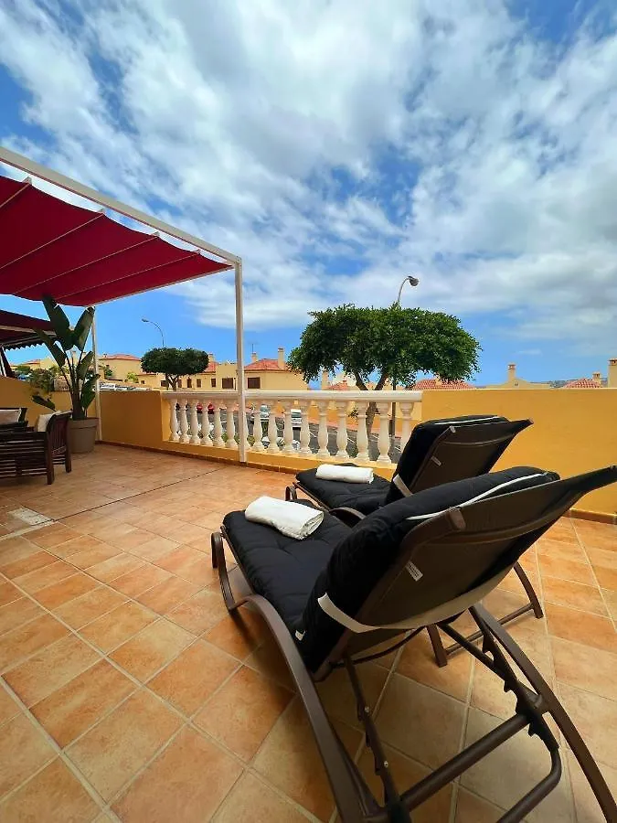 Magnolia Apartment أذيخي