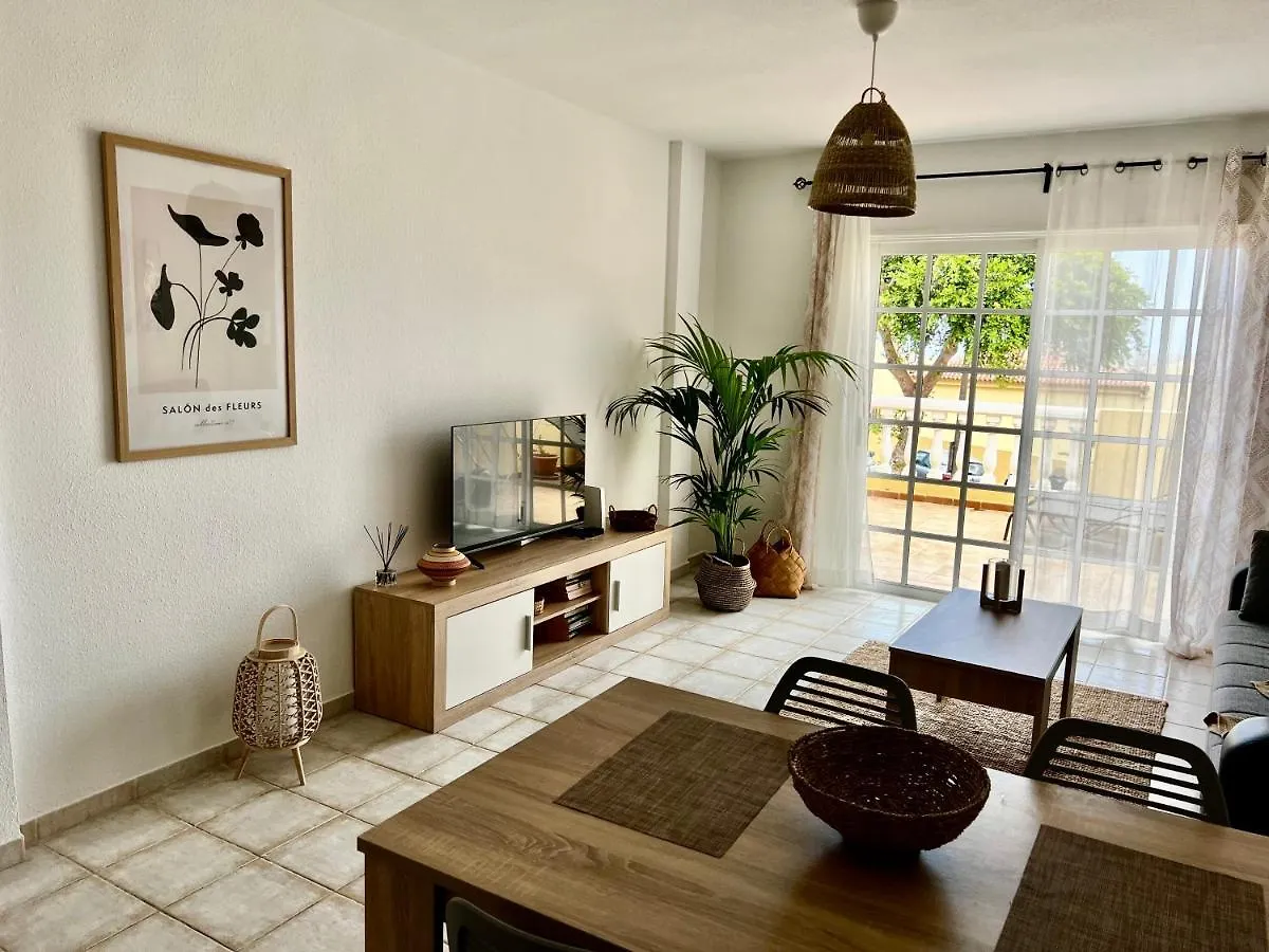 Magnolia Apartment أذيخي