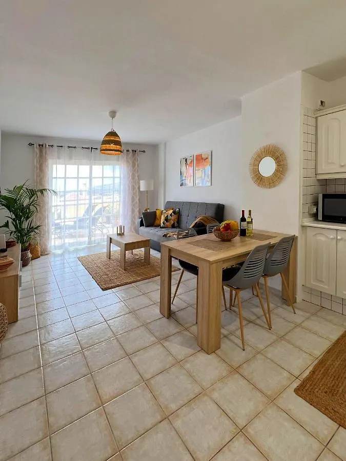 Magnolia Apartment أذيخي